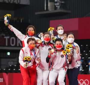 Galeri Emas Olimpiade Greysia Polii/Apriyani Rahayu