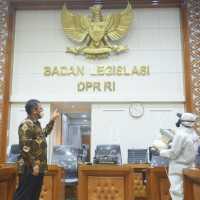 Dari Mana Anggaran Isoman Mewah Anggota DPR di Hotel Berbintang?