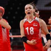 Ibu-ibu Protes Pakaian Atlet Voli Wanita di TV, Ini Jawaban KPI