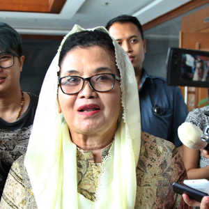 Mantan Menkes Siti Fadilah alami kecelakaan dan mobilnya dibom, ini faktanya