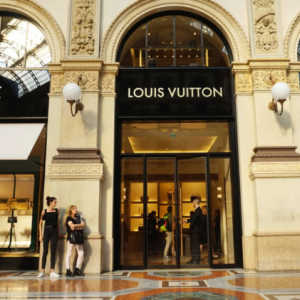 Usai Dikritik, Pengadaan Baju Louis Vuitton Rp1,2 M Dibatalkan