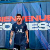 Messi Sudah Bikin PSG Cuan Rp274 M, Barcelona Merugi Rp2,3 T