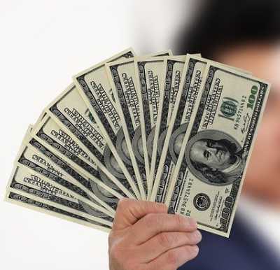 Pesan Menkeu Purbaya bagi masyarakat yang pegang dolar: Jual, nanti nggak untung