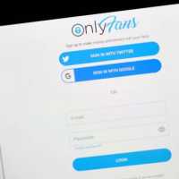 Siapa Komedian M yang Beli 76 Konten Vulgar Dea OnlyFans? Ini Kata Pengacara