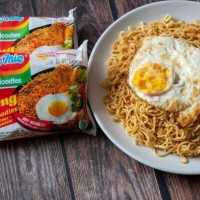 Ketagihan Micin, Bintang KPop YangYang Rekomendasikan Indomie ke Fans