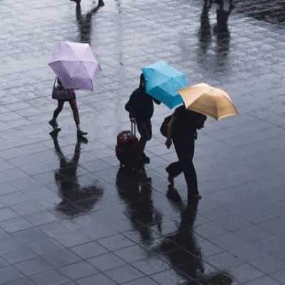 FOTO: Bentuk Mikroplastik yang Terkandung di Air Hujan Jakarta