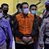 Usai Dijemput Paksa, Wakil Ketua DPR Azis Syamsuddin Digiring ke Bui