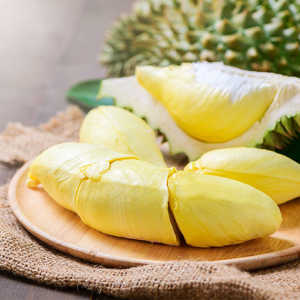 10 Cara Memilih Durian yang Matang: Perhatikan Bentuk dan Beratnya