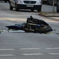 Viral Pemotor Berpelat Merah di Jaktim Tabrak Bocah Lalu Ditendang Hingga Jatuh