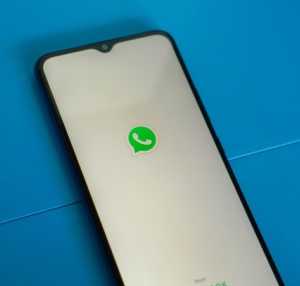 Soal Wacana Pembatasan Telepon Via WA, Zoom, Google Meet; Ini Penjelasan Menkomdigi