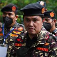 Potret Erick Thohir Jalan Jongkok dan Merayap Untuk Jadi Anggota Banser