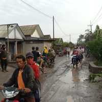Jenazah Ibu dan Bayinya Ditemukan Berpelukan Tertimbun Lahar Gunung Semeru
