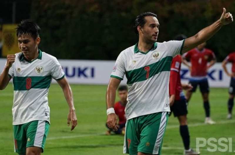 Ezra Walian merayakan gol saat Indonesia mengalahkan Laos 5-1 di Piala AFF 2020