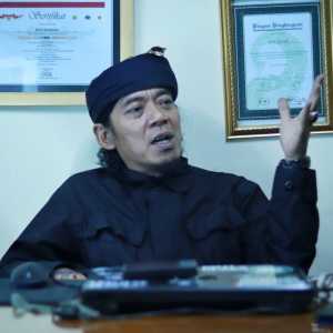 Arteria Dahlan Minta Kajati Berbahasa Sunda Dicopot, Budi Dalton: Wakil Rayat Rasis