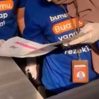 Viral Seorang Perempuan Marah-Marah Dapati Hasil Tes PCR Palsu di Bumame