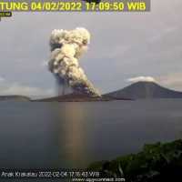 Gunung Anak Krakatau 9 Kali Meletus Sepanjang Hari Ini