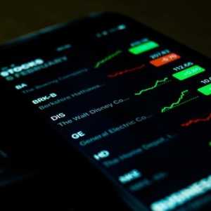 Indra Kenz Iklankan Binomo Legal tapi Polisi Bilang Judi, Ini Daftar Kerugian Korban