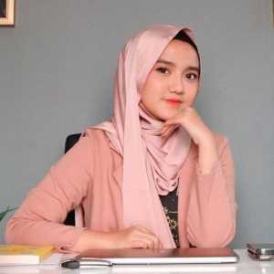 Cerita Wirda Mansur Dapat Mobil Rp1,4 Miliar Usai Sedekah rp50 Juta ke Ayahnya