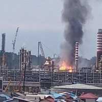 Kilang Minyak Pertamina di Balikpapan Terbakar, Api Dijinakkan 30 Menit