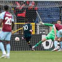 Hasil dan Klasemen Liga Inggris: Chelsea Pesta Gol, Liverpool Pepet Man City