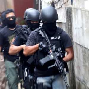 Densus 88 Baku Tembak di Lampung: 2 Teroris Tewas, 6 Ditangkap