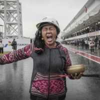 Usai Bertugas di Sirkuit Mandalika, Ini Tugas Baru Rara Pawang Hujan di Cikampek