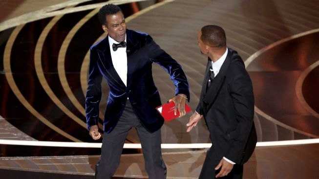     Aktor Will Smith tampar Chris Rock di acara Oscar 2022
