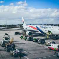 Horor Saat Pesawat Malaysia Airlines Menukik Tajam 2,1 Km