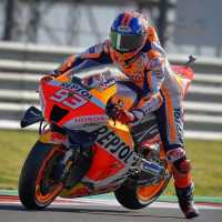 VIDEO: Aksi Rodeo Marc Marquez, Melorot Paling Buncit Hingga Finis 6