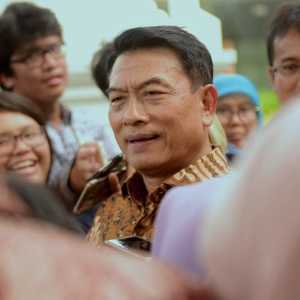 Viral Anggota Satpol PP Garut Dukung Gibran, Moeldoko Beri Pembelaan