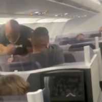 Tak Tahan Diejek Terus, Mike Tyson Tinju Penumpang Pesawat