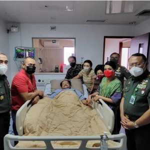 Hendropriyono Sakit DBD dan Dirawat Dokter Terawan di RSPAD