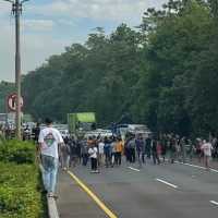 Tol Cipularang Macet Parah dan Diblokir Warga, Ini Kata Polisi