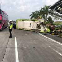 Sopir Bus Kecelakaan Maut di Tol Mojokerto Berpotensi Jadi Tersangka