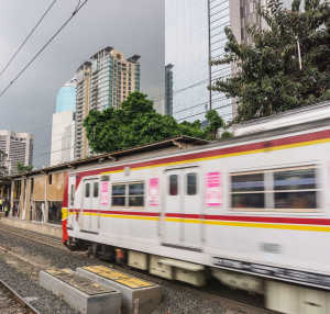 Ada Demo Buruh di DPR, KAI Akan Tutup Jalur Tanah Abang-Palmerah Jika Tak Kondusif