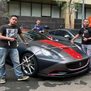 Mobil Ferrari Indra Kenz Senilai Rp 5 Miliar Disita Polisi