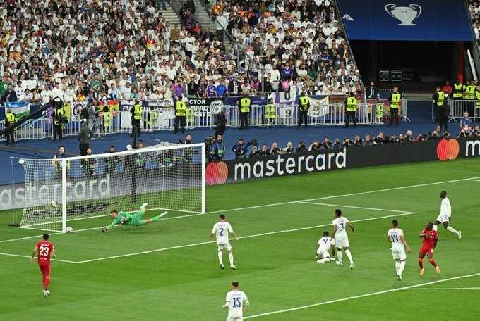     Liverpool vs Real Madrid: Aksi Thibaut Courtois membuat penyerang Liverpool mandul