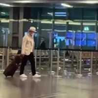 Eril Diyakini Meninggal Dunia, Ridwan Kamil Tertunduk Lesu Saat Transit di Qatar