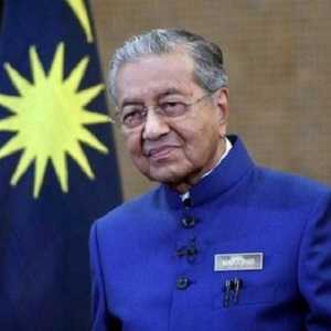 Jatuh di rumahnya, eks PM Malaysia Mahathir Mohamad dilarikan ke RS