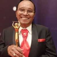 Penyanyi Legendaris Bob Tutupoly Meninggal Dunia