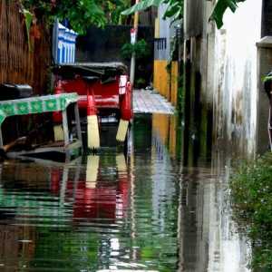 Banjir Jakarta: 90 RT dan 10 jalan masih banjir, Pejaten Timur banjir 2,1 meter