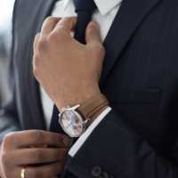 5 Cara Mudah Memakai Dasi yang Benar dengan Berbagai Simpul