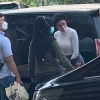 Nikita Mirzani Ditangkap Karena Sering Mangkir, Pengacara Protes