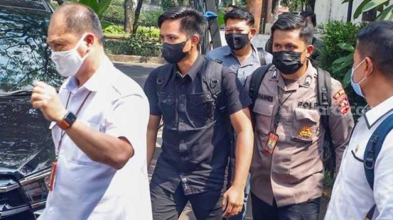 Pengacara Sebut Bharada E Tetap Tembak Brigadir Yosua Meski Sudah Berlutut