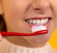 Bukan Menyikat dari Atas ke Bawah, Begini Cara Sikat Gigi yang Benar