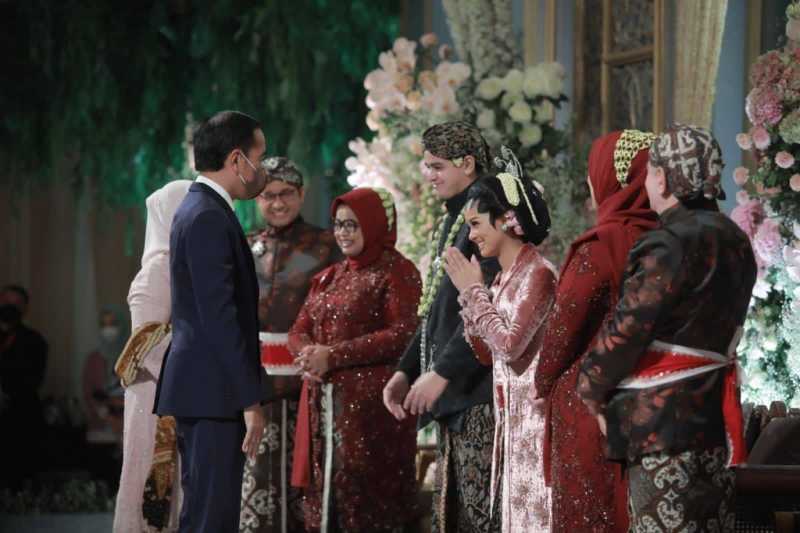 Presiden Jokowi menghadiri resepsi pernikahan Mutiara Annisa Baswedan, putri Anies Baswedan 