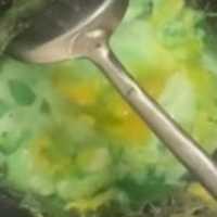 Nenek Ini Heran Telur yang Digorengnya Berubah jadi Hijau, Ini Penyebabnya