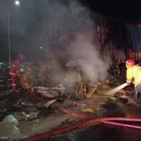 Mobil Porsche Tabrak Truk Hingga Terbakar di Tol Jagorawi, Sopir Tewas