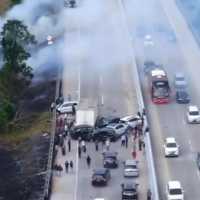 Diduga Gegara Rumput Terbakar, 13 Kendaraan Tabrakan beruntun di Tol Pejagan