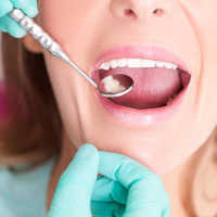 6 Manfaat Air Garam Untuk Sebagai Obat Sakit Gigi dan Mulut